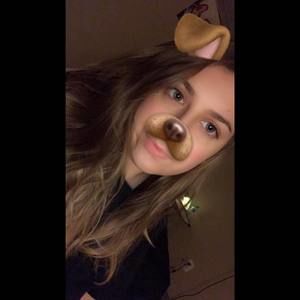 Meet your Posher, Macie